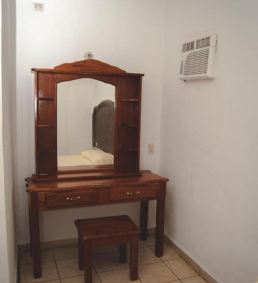 فندق Y Restaurante El Texano