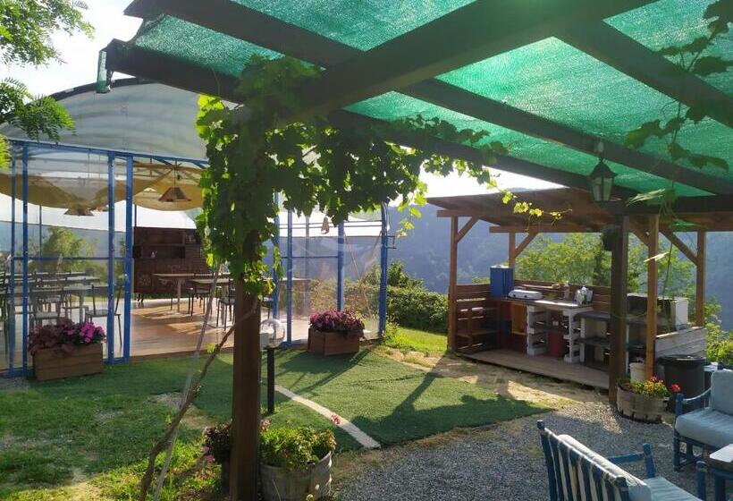 בית מלון כפרי Yurte In Langa