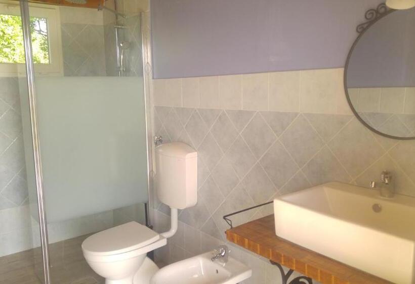 בית מלון כפרי Yurte In Langa