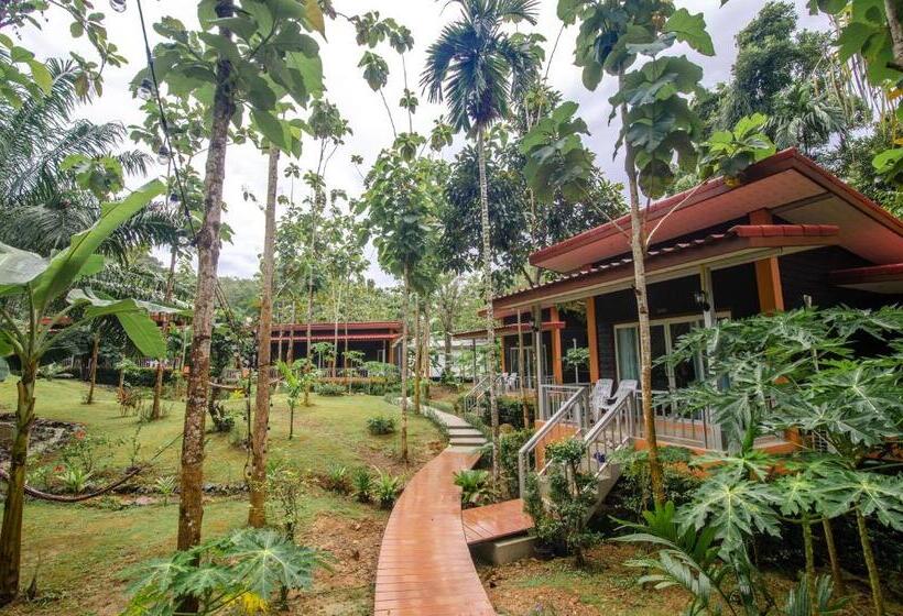 Khum Maikaew Resort