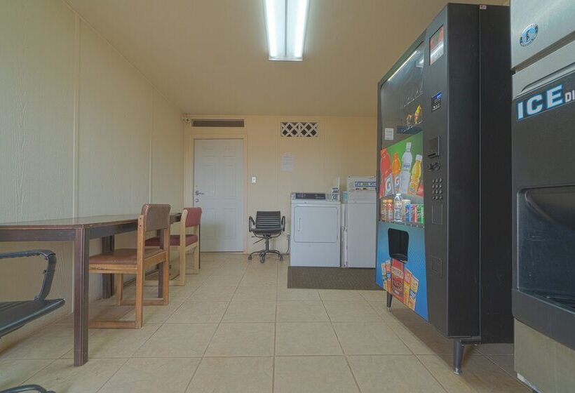 汽车旅馆  Stamford Inn