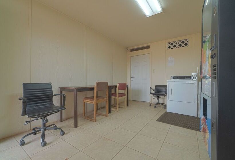 汽车旅馆  Stamford Inn