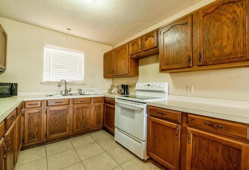 汽车旅馆  Stamford Inn