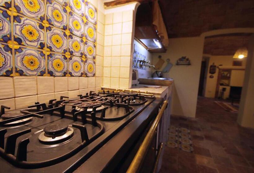 פנסיון Al Casolare