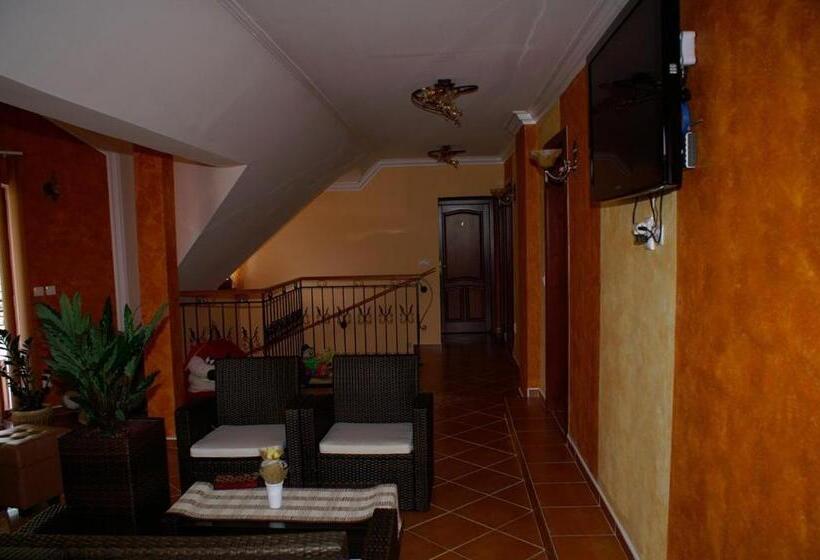 ペンション Alba Regia Pansion Egri