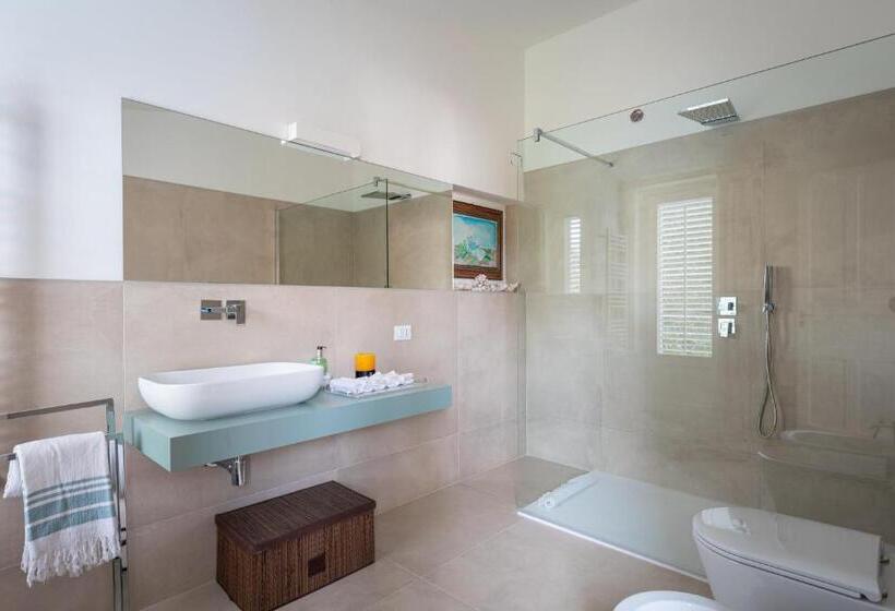 پانسیون Domus Orestea Luxury Suites