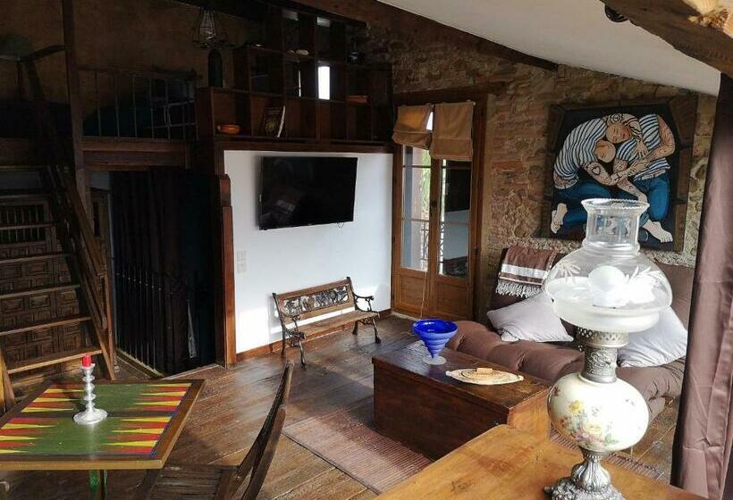 ペンション El Castell Embruixat