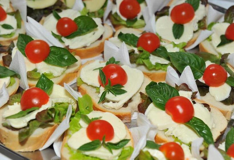 پانسیون Gostišče   Guest House Stari Hrast