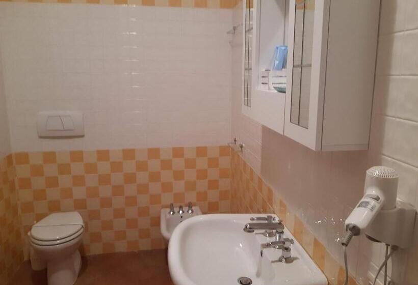 بنسيون Il Boscaiolo