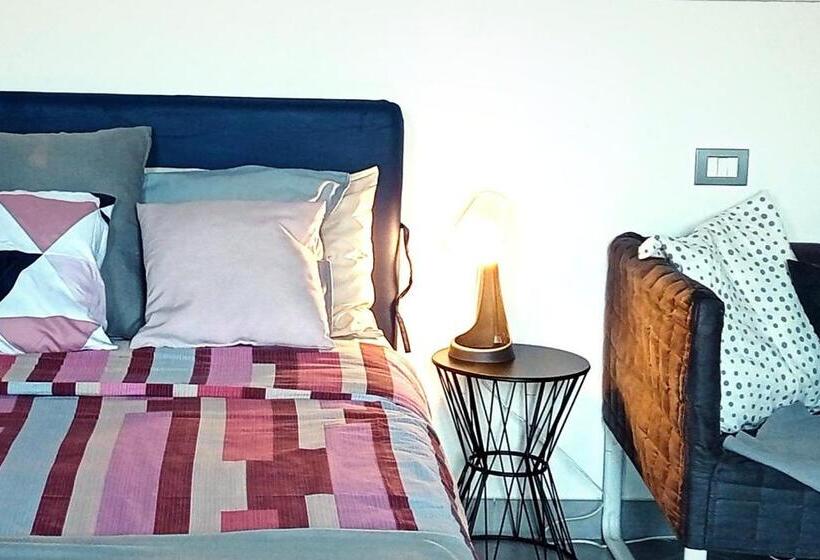 פנסיון La Camera Di Cavazzona