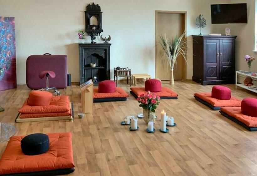 פנסיון To Freden Sien