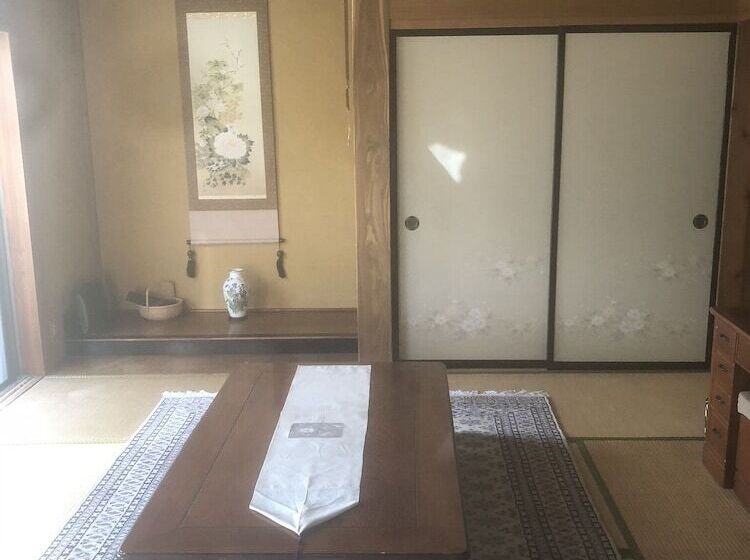 Пансион 民宿とまとハウスtomato House