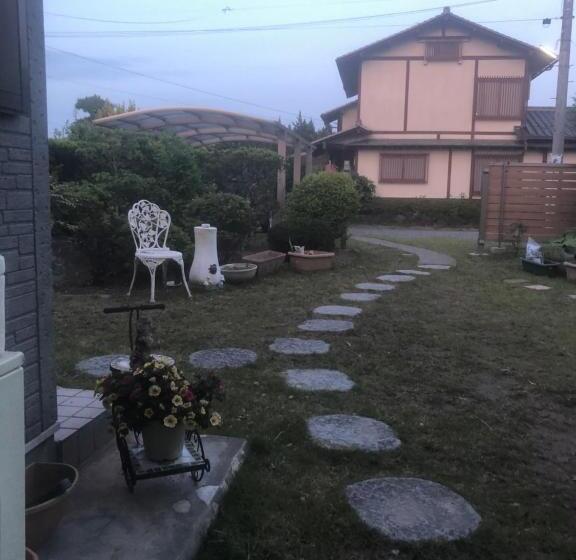 Пансион 民宿とまとハウスtomato House