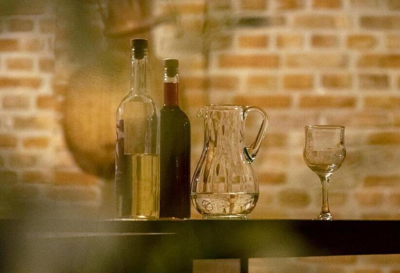 פנסיון Villa Rihuini Eco Wine House Transylvania