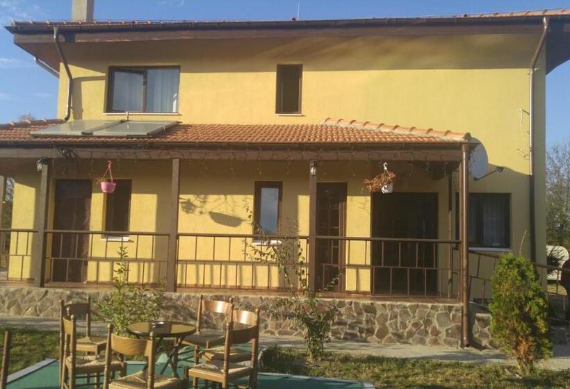 Pensiunea Casa Vanatorului