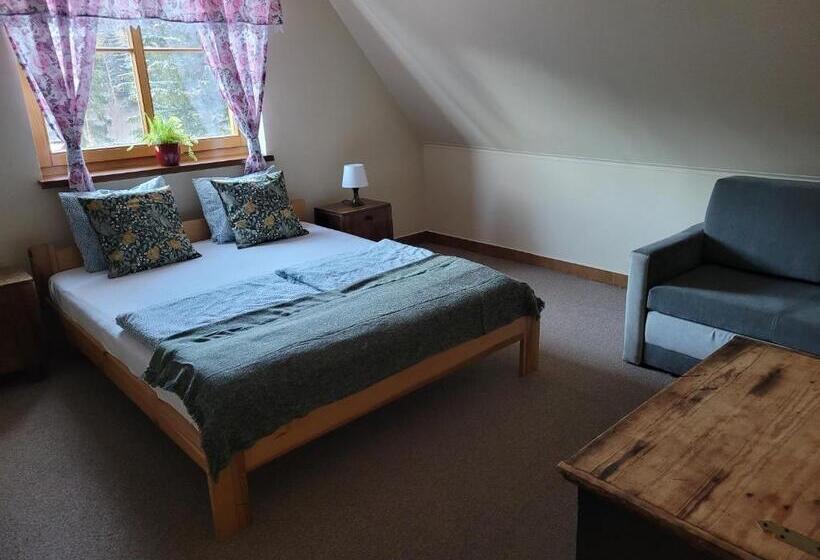 リゾートホテル Góra Dzikowiec Chata Dzika