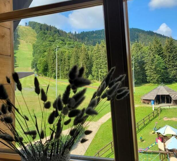 リゾートホテル Góra Dzikowiec Chata Dzika