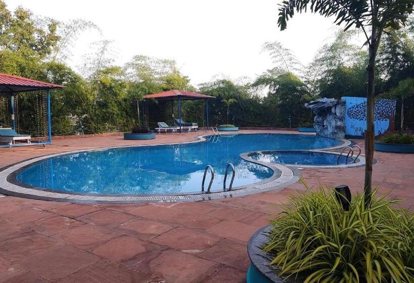 אתר נופש Tathastu Kanha