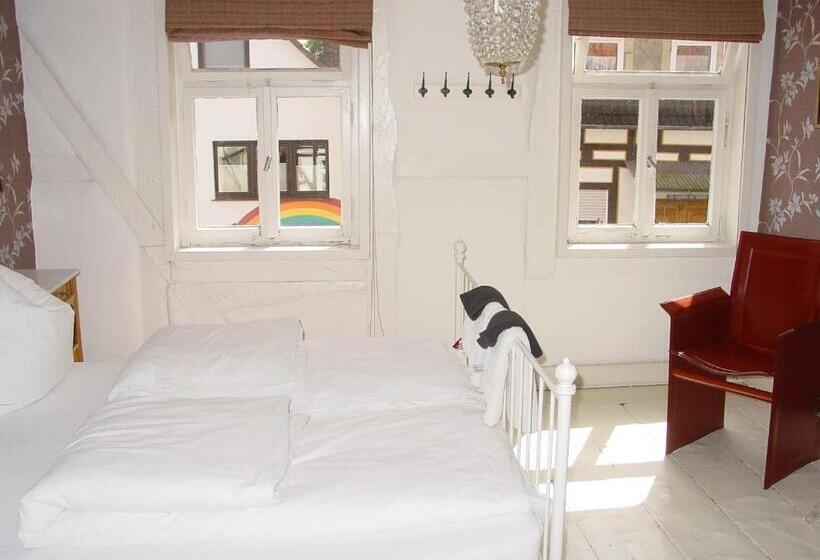 Robert S Bed & Breakfast