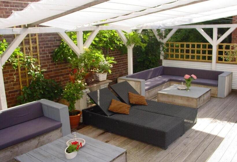 Robert S Bed & Breakfast