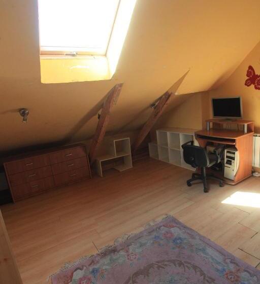 Schronisko Młodzieżowe W Jabłonkach