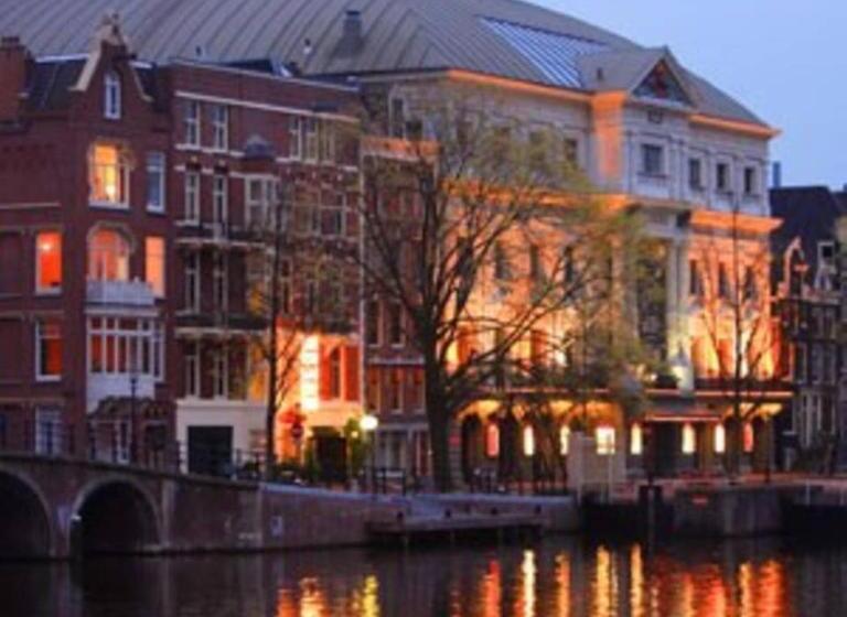 Tiny Houseboat B&b On The Amstel River