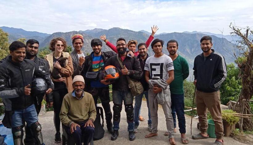 Vista Hostel Jeolikote, Nainital