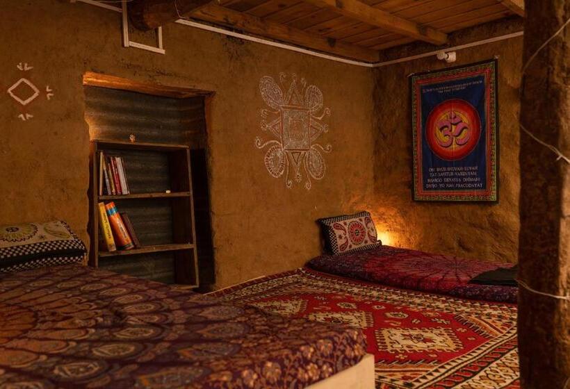 Vista Hostel Jeolikote, Nainital