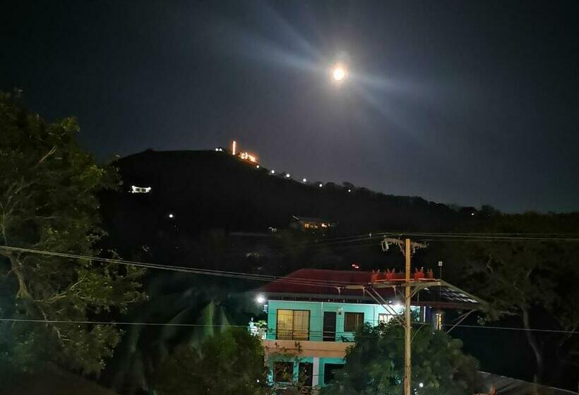 هاستل Rain Haven Lodging House