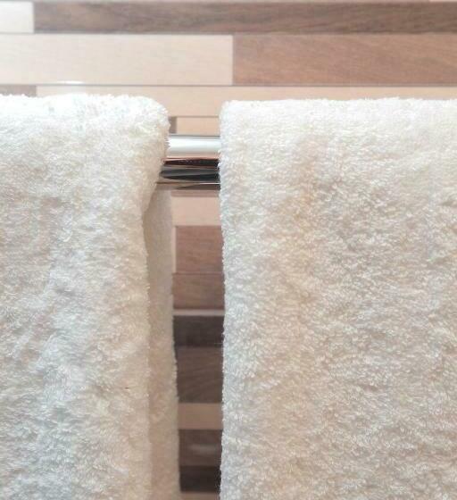 تختخواب و صبحانه Branša