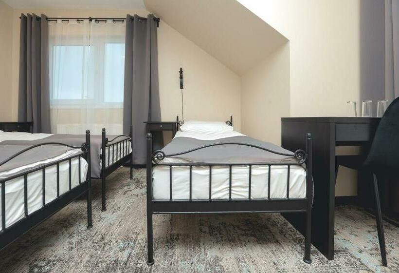 تختخواب و صبحانه Branša