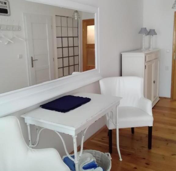 Bed and Breakfast Lomnice Nad Popelkou