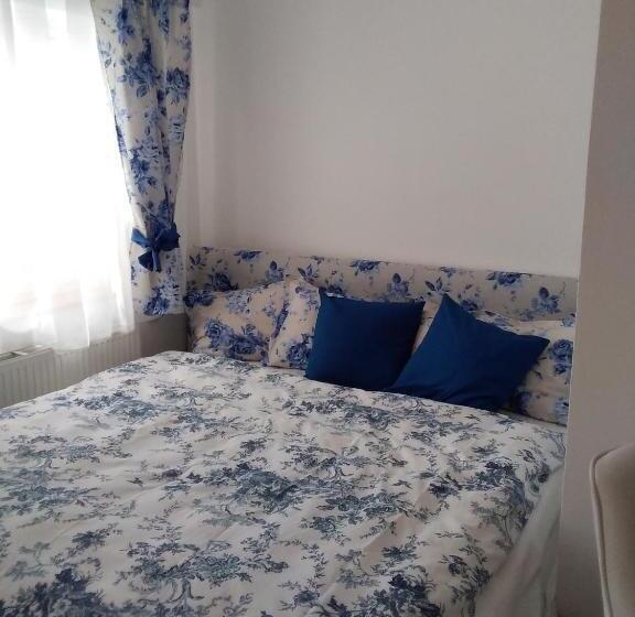 Bed and Breakfast Lomnice Nad Popelkou