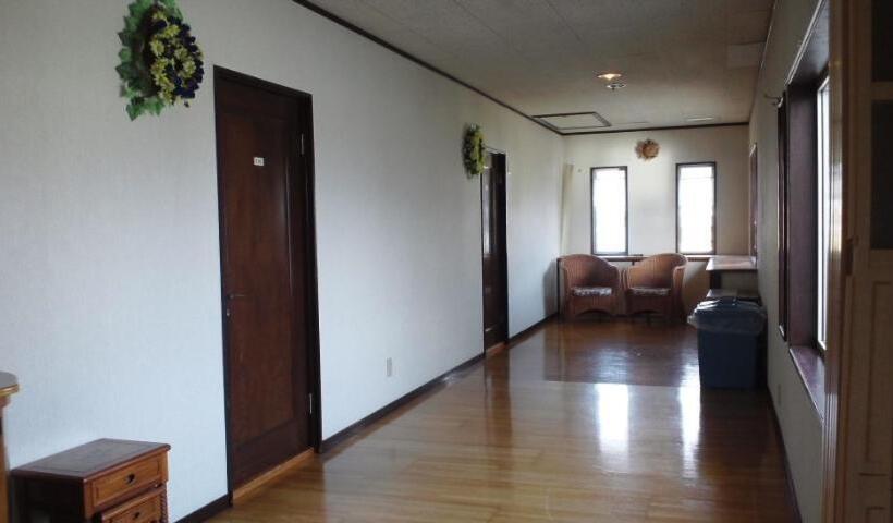 تختخواب و صبحانه Resort Inn Sakanoshita