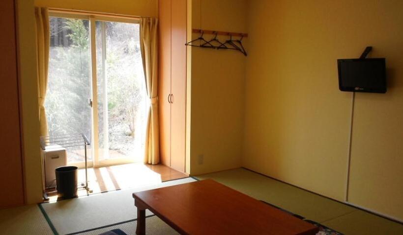 تختخواب و صبحانه Resort Inn Sakanoshita