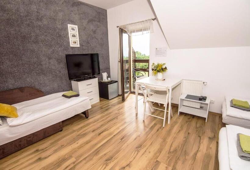 בית מלון כפרי Apikraina