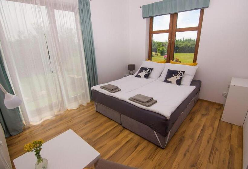 בית מלון כפרי Apikraina