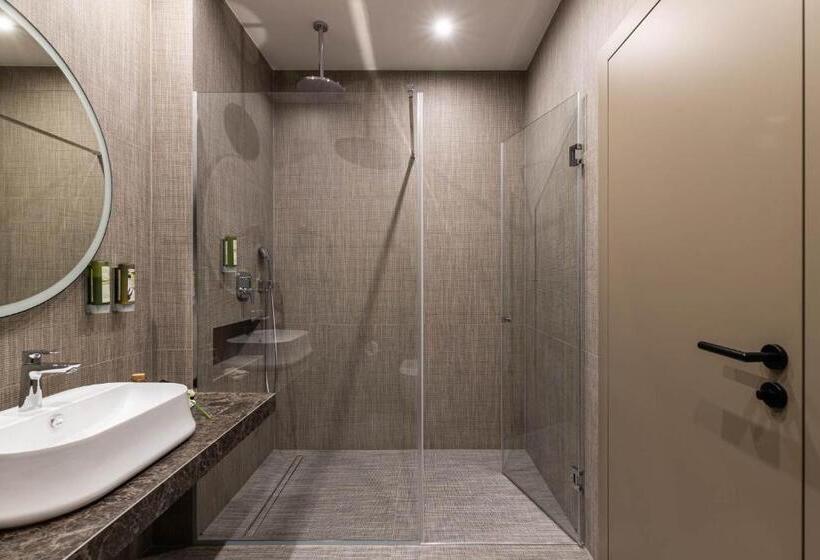 هتل Crona Spa Karpaty