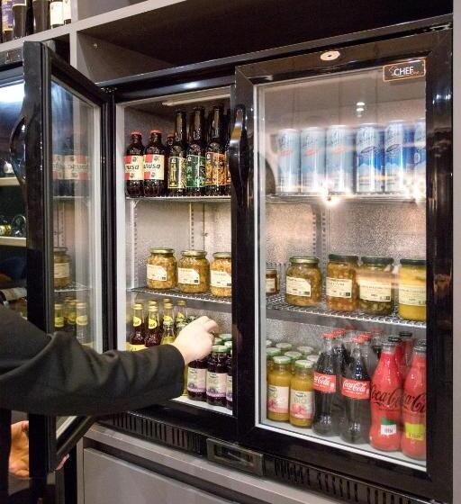 Отель Moody Smart & Comfy