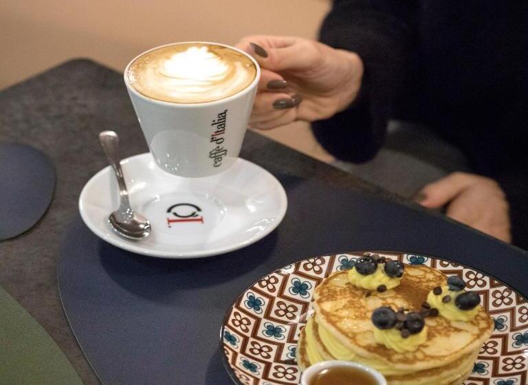 Отель Moody Smart & Comfy