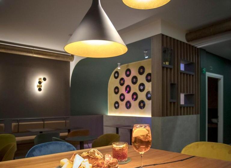 호텔 Moody Smart & Comfy