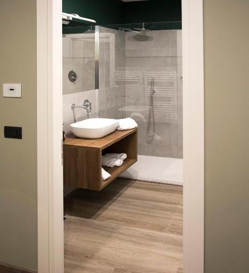 Отель Moody Smart & Comfy