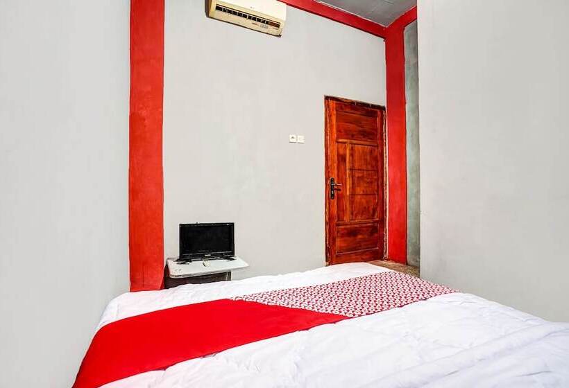 فندق Oyo 90799 Griyo Sonia