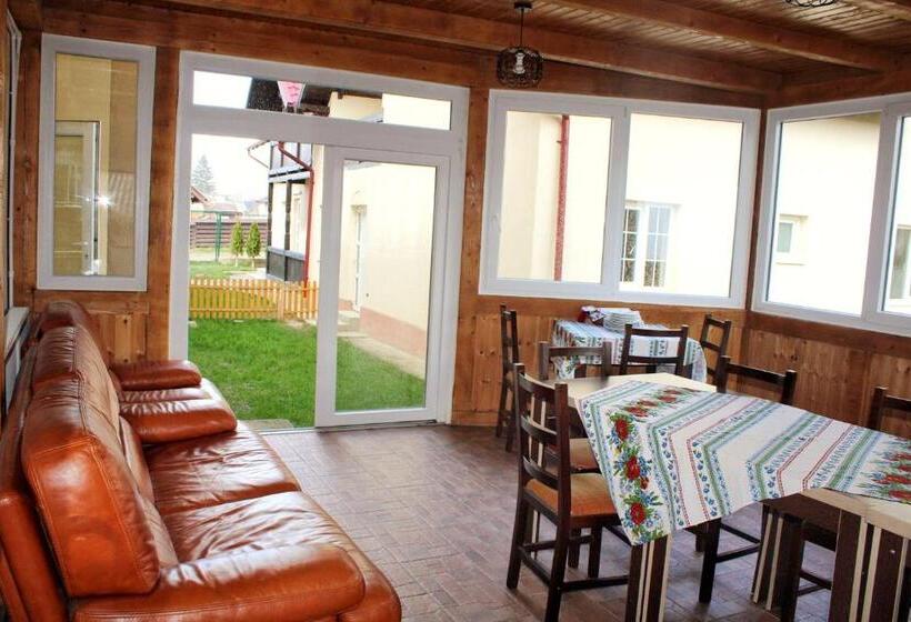 호텔 Păunașul Codrilor