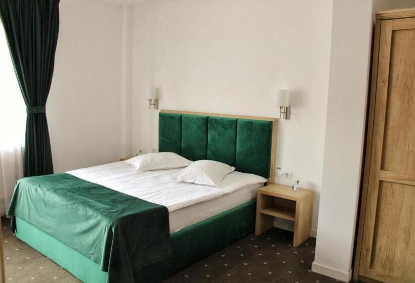 호텔 Păunașul Codrilor