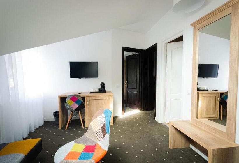 호텔 Păunașul Codrilor