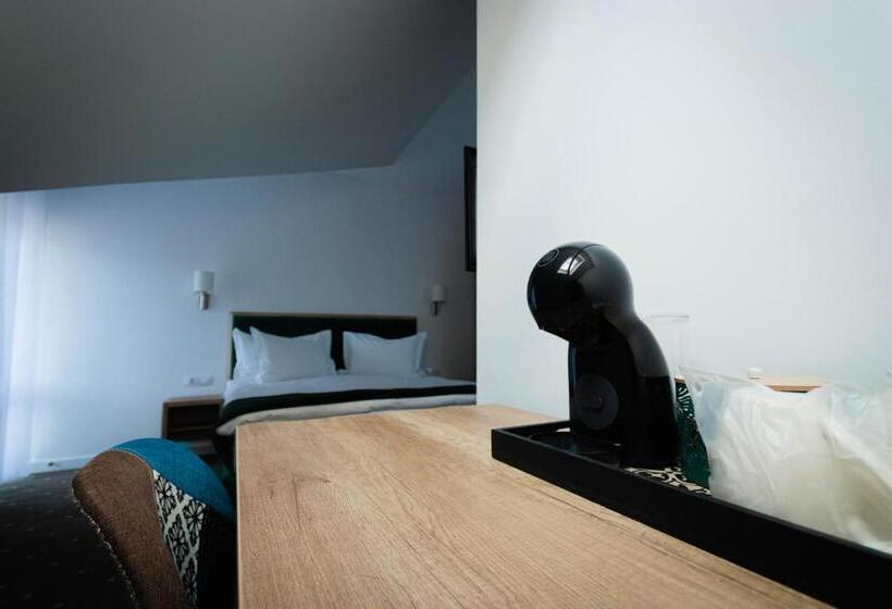 호텔 Păunașul Codrilor