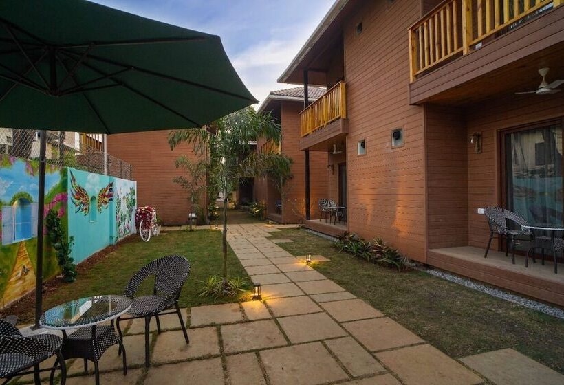 호텔 Treehouse Mars Beach Cottages