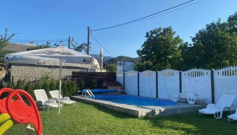 膳宿费 бялата къща