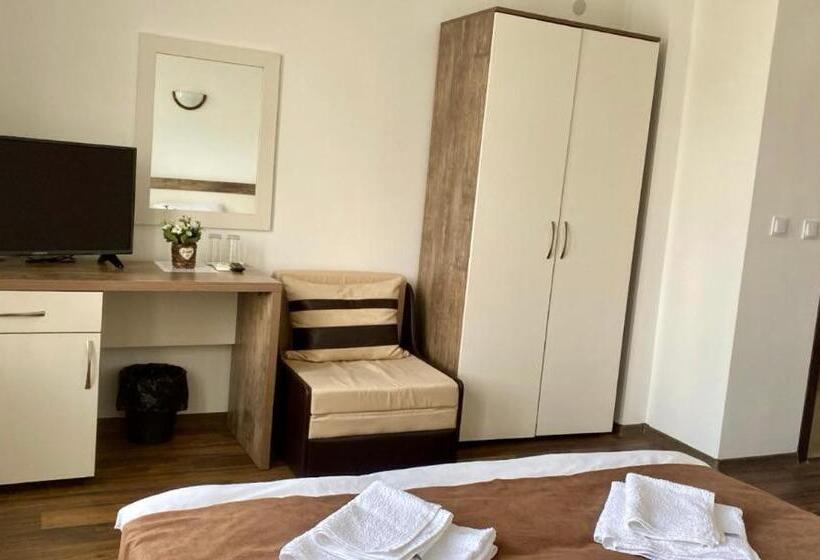 膳宿费 бялата къща